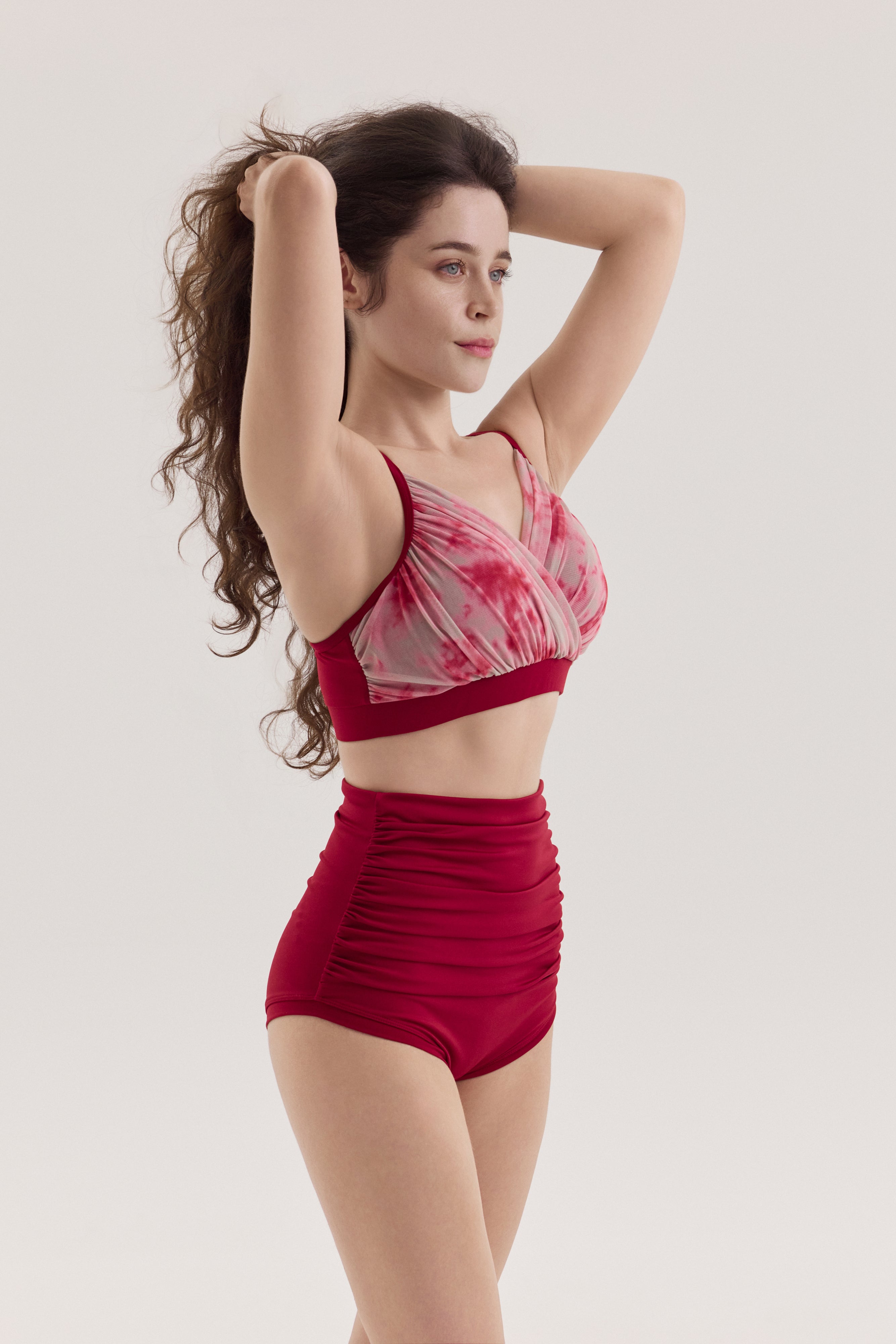 Cloud Set red – bold triangle top pole outfit with supportive high-waist