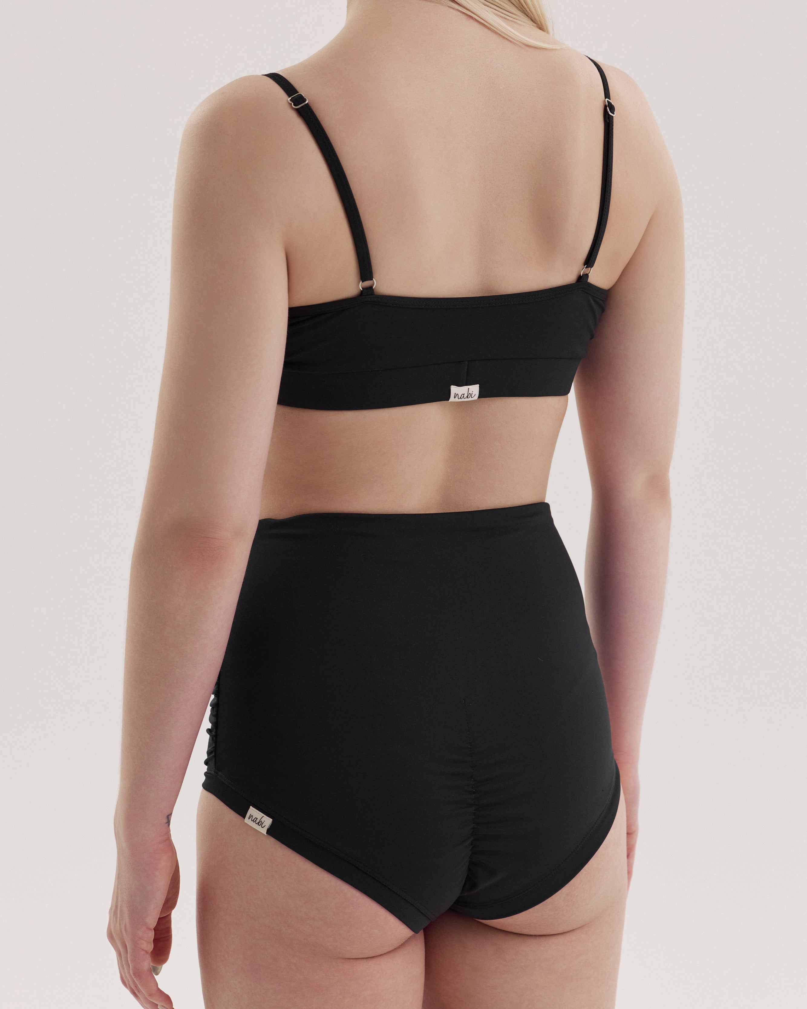 Cloud Collection black top – sustainable triangle coverage design