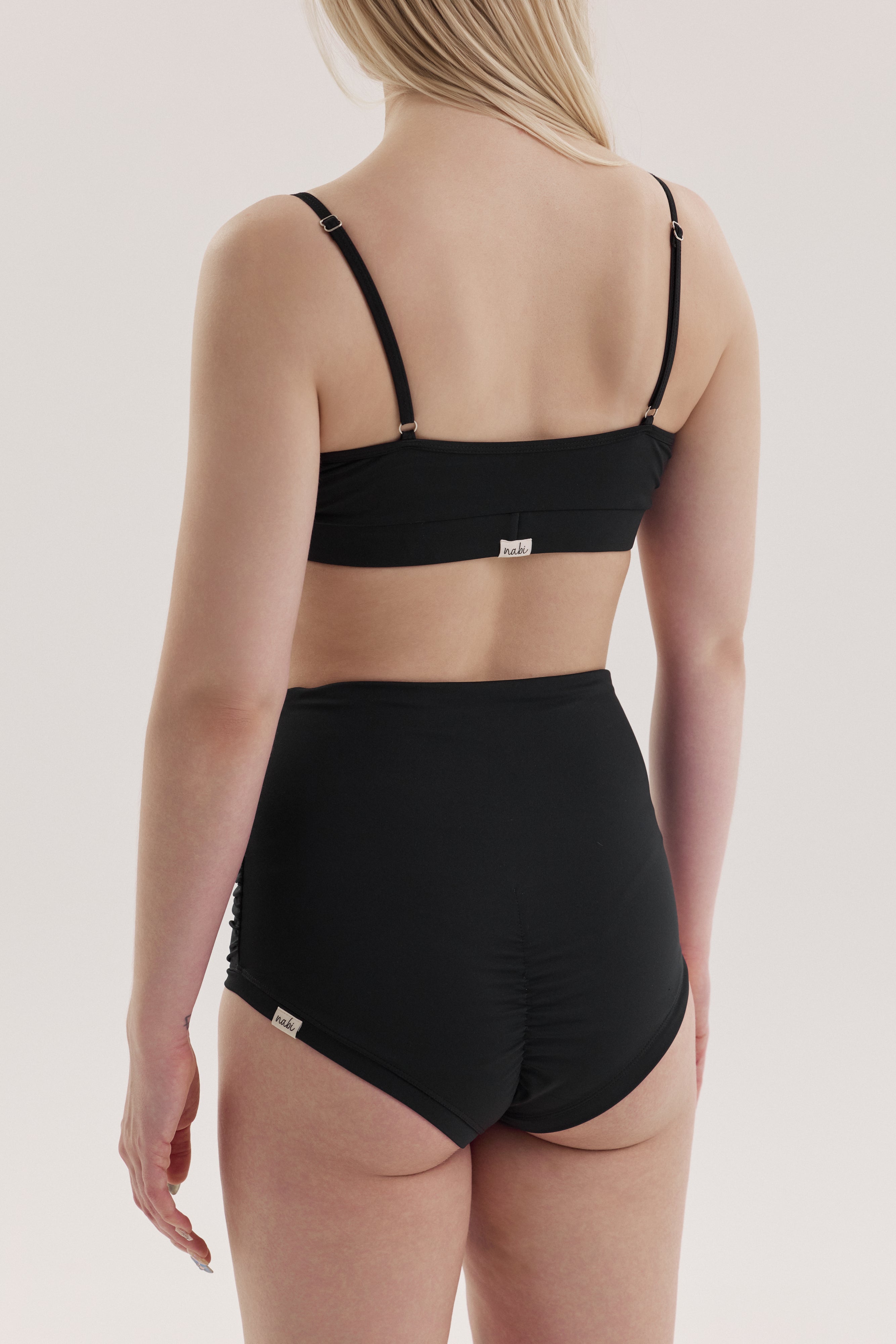 Cloud Collection black top – sustainable triangle coverage design