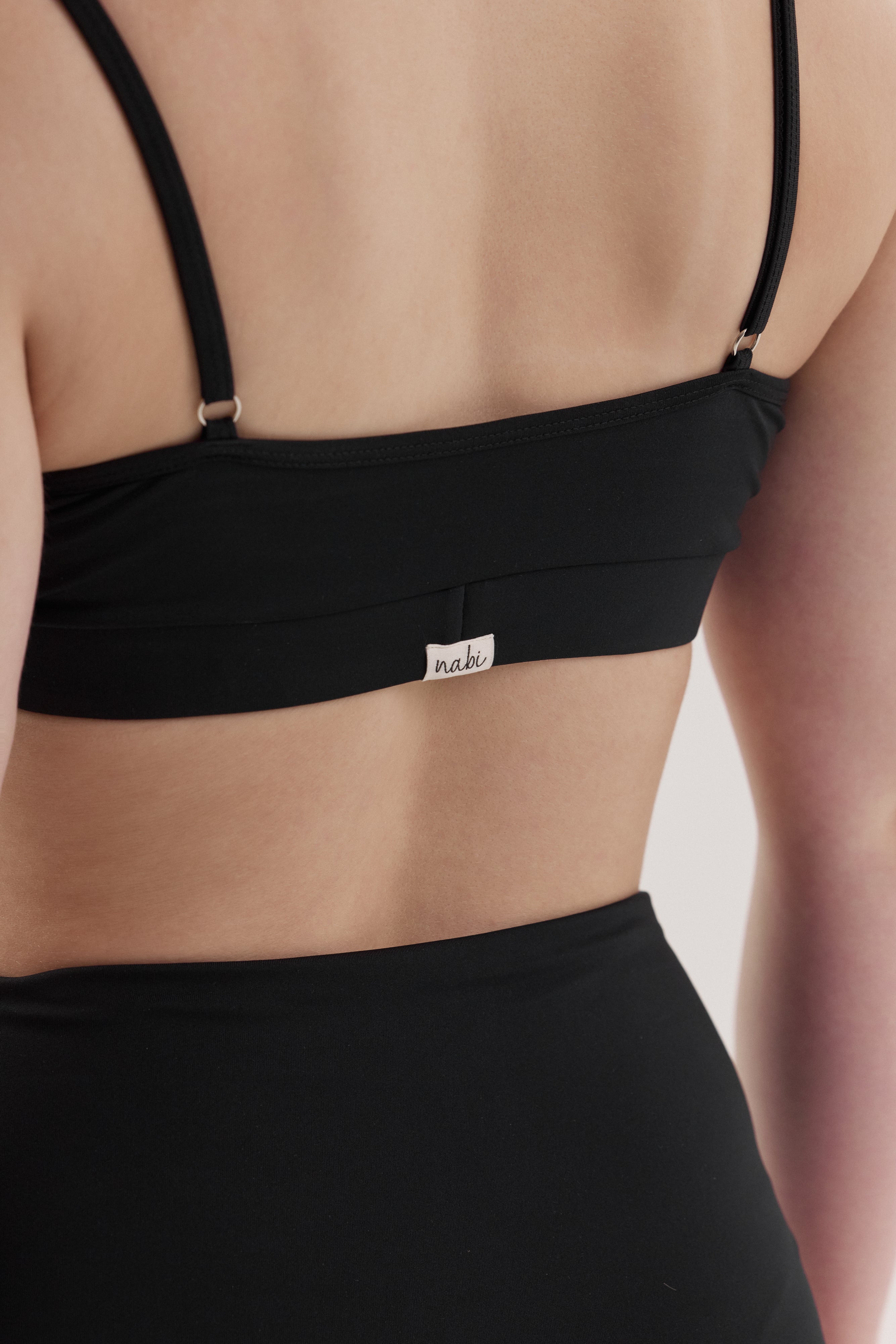 Cloud Shorts black – sustainable high-waist dancewear shorts for aerial & pole